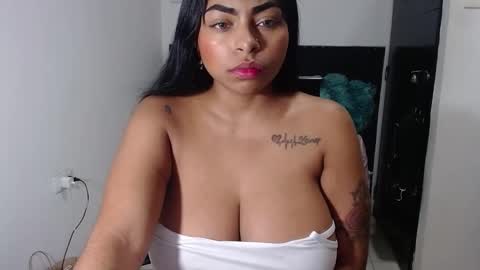 alanajonees online show from December 2024 01:16:02 AM