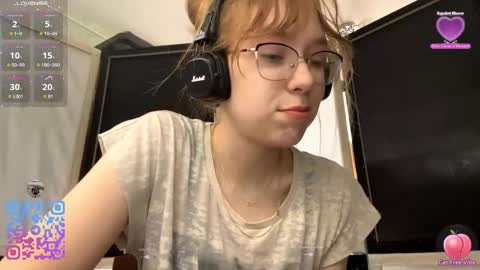 Snapshot of alanehadaller chatting on September 2025 08:29:02 AM Stella online show from September 2025 08:29:02 AM