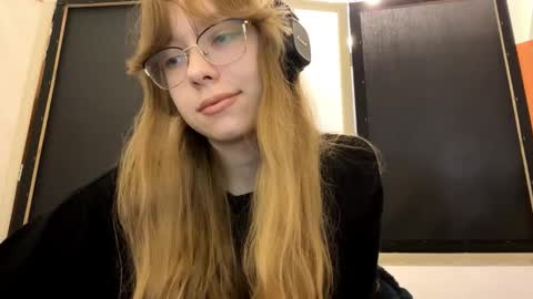 Snapshot of alanehadaller chatting on October 2025 11:32:02 AM Stella online show from October 2025 11:32:02 AM