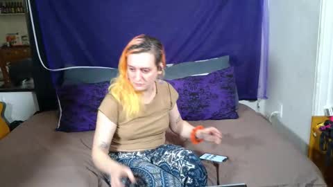 Alani online show from October 2025 08:29:02 PM