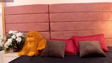 Alanna Jonnes online show from October 2025 06:40:01 PM