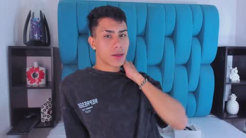 alannaughty_ online show from January 2025 08:27:01 PM