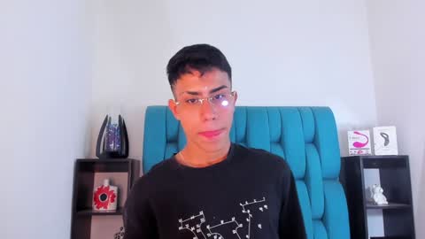 alannaughty_ online show from January 2025 04:01:01 AM