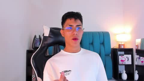 alannaughty_ online show from February 2025 05:18:01 AM