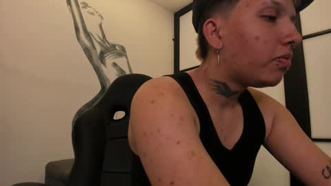 alanred_ online show from September 2025 04:56:01 AM