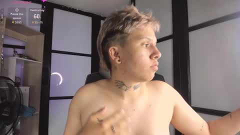 alanred_ online show from September 2025 10:00:01 PM