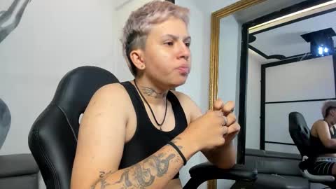 alanred_ online show from September 2025 03:52:02 AM