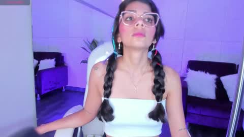 Snapshot of alassiahocthner chatting on October 2025 12:03:01 PM Alassia Hocthner online show from October 2025 12:03:01 PM