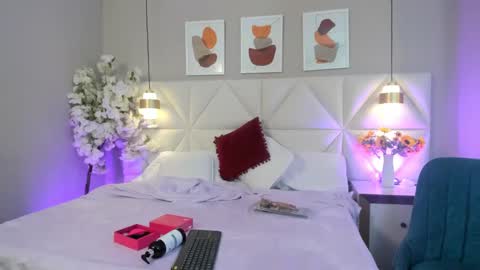 Alba  online show from September 2025 08:52:02 PM