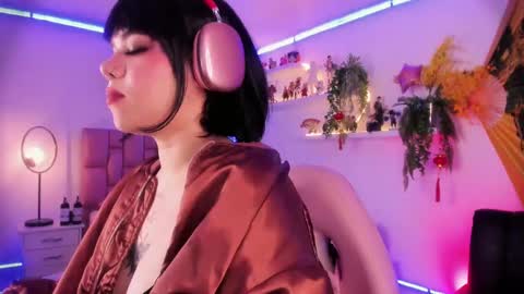 albaandthayron online show from February 2025 03:14:02 PM