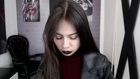 Snapshot of aleesha_cameron02 chatting on October 2025 12:09:02 PM Ale online show from October 2025 12:09:02 PM