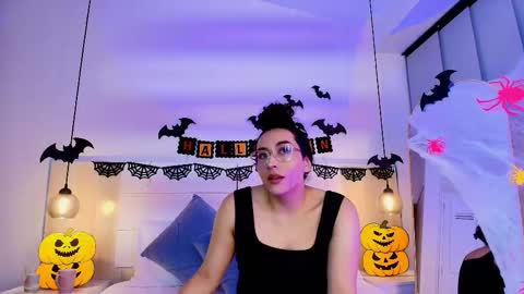 Snapshot of alehia_cute chatting on November 2025 10:12:01 PM Alehia Cute online show from November 2025 10:12:01 PM