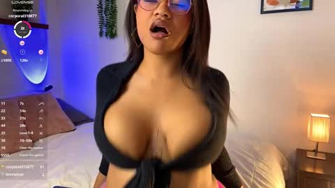 Snapshot of aleiascott chatting on November 2025 06:13:02 AM Aleia online show from November 2025 06:13:02 AM