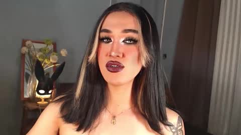 Snapshot of aleinacroft chatting on October 2025 06:55:01 AM aleinacroft online show from October 2025 06:55:01 AM