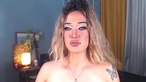 Snapshot of aleinacroft chatting on November 2025 01:46:01 PM aleinacroft online show from November 2025 01:46:01 PM