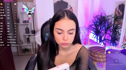 Alejandra online show from January 2025 02:46:01 PM