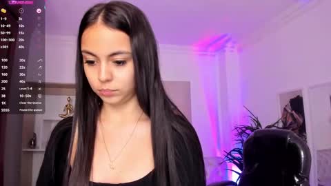 Alejandra online show from February 2025 02:24:01 PM