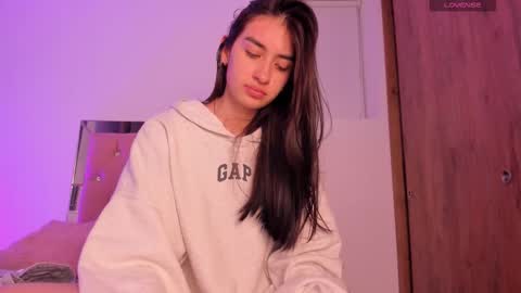 alejandraaa_ online show from September 2025 03:08:02 AM