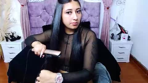 ALEJANDRA online show from October 2025 03:52:01 PM