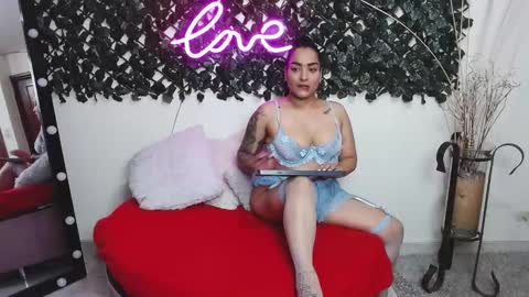 Aleja  online show from February 2025 10:34:01 PM