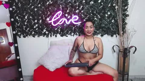 Aleja  online show from February 2025 07:42:01 PM