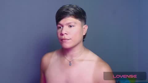 Alejandro G online show from October 2025 06:02:01 PM