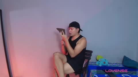 Alejandro G online show from November 2025 12:16:01 PM