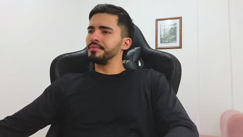 alejandroo_7 online show from January 2025 10:02:01 PM