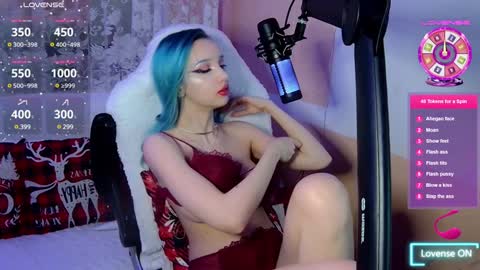 Aleksa Hunt online show from December 2024 11:48:01 PM