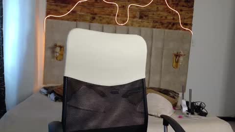 Snapshot of alektra_bryce chatting on September 2025 08:30:01 PM alektra_bryce online show from September 2025 08:30:01 PM