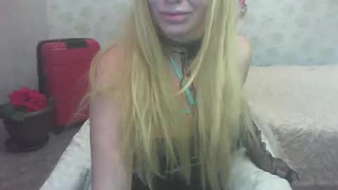 Luly online show from December 2024 11:02:01 PM
