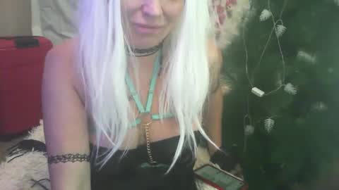 Luly online show from December 2024 12:30:02 AM