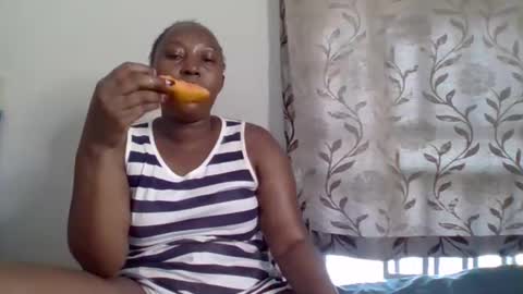 Snapshot of alesha_ chatting on September 2025 07:24:02 AM Noreen Kennth and Emilly online show from September 2025 07:24:02 AM