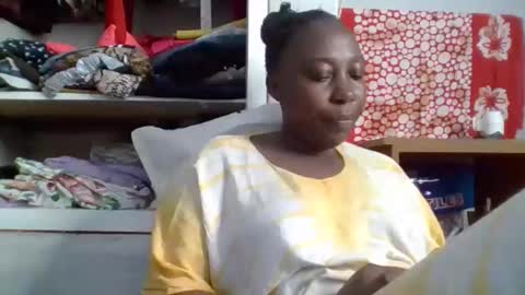 Snapshot of alesha_ chatting on October 2025 06:52:02 AM Noreen Kennth and Emilly online show from October 2025 06:52:02 AM