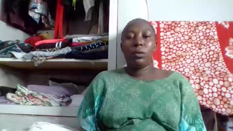 Snapshot of alesha_ chatting on November 2025 06:09:02 PM Noreen Kennth and Emilly online show from November 2025 06:09:02 PM