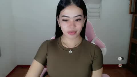 Snapshot of alesha_vibe_me chatting on December 2024 12:41:02 PM alesha_vibe_me online show from December 2024 12:41:02 PM