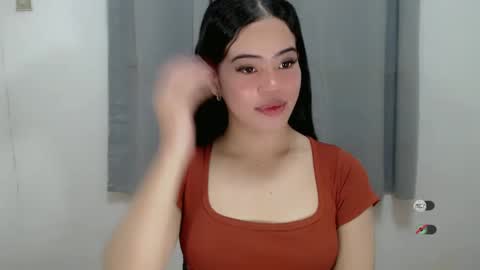 Snapshot of alesha_vibe_me chatting on February 2025 06:48:01 AM alesha_vibe_me online show from February 2025 06:48:01 AM