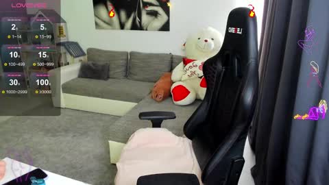 Snapshot of alesiakate chatting on January 2025 08:11:02 AM Alesia online show from January 2025 08:11:02 AM