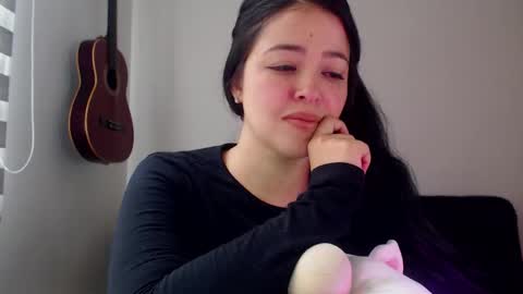 Aleska online show from October 2025 02:47:02 PM