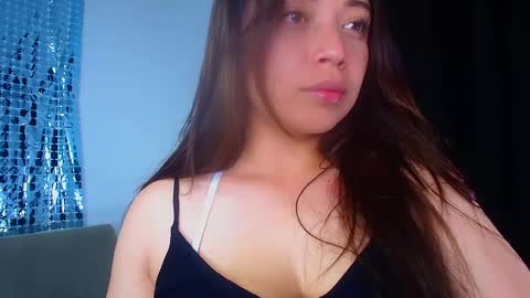 QUEEN OFF MILk  IM BACK  15 NOV online show from February 2025 02:19:01 AM