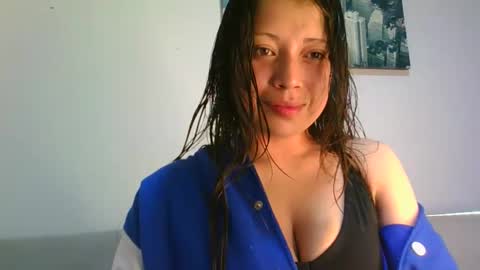 QUEEN OFF MILk  IM BACK  15 NOV online show from November 2025 12:11:01 AM