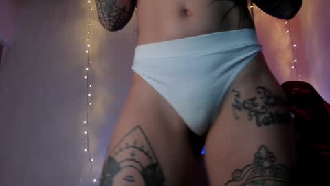 Snapshot of alessafrost_ chatting on December 2024 03:49:02 AM Onlyfans Babykarma6 online show from December 2024 03:49:02 AM