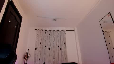 Snapshot of alessandro_wizard chatting on February 2025 05:15:02 AM Alessandro online show from February 2025 05:15:02 AM