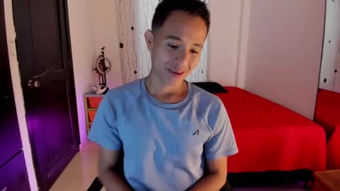 Snapshot of alessandro_wizard chatting on February 2025 03:54:02 PM Alessandro online show from February 2025 03:54:02 PM