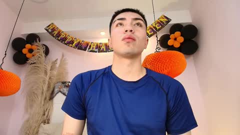 Alessandro  online show from November 2025 04:36:02 AM