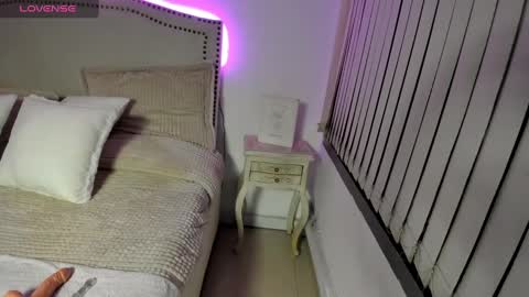 Alessia cruz online show from February 2025 10:30:01 AM