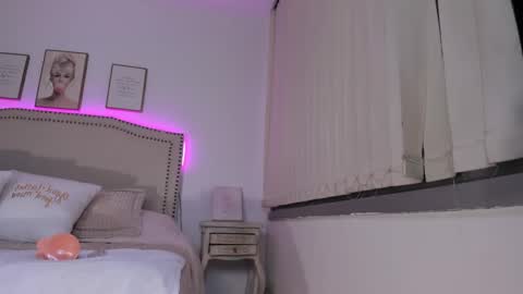 Alessia cruz online show from March 2025 10:44:02 AM