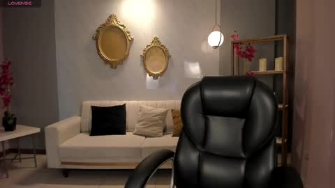 Alessia  online show from September 2025 07:17:01 PM