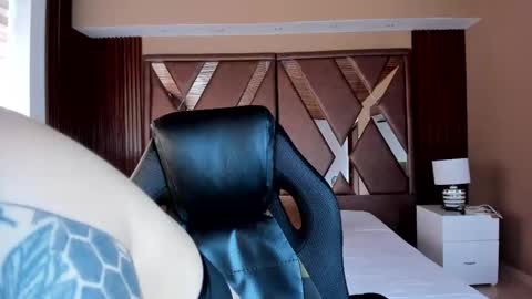 alessiafacetti online show from March 2025 08:10:02 PM