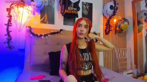 Aleszia online show from October 2025 07:09:02 PM